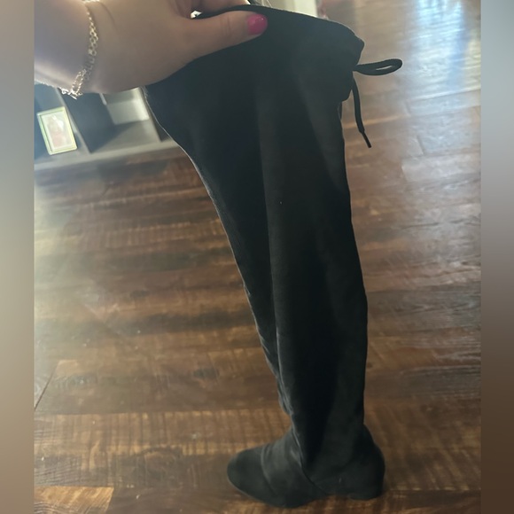 Size 10 women’s knee high boots. Suede. Very comfy. 2.5” heel. Worn once - Picture 2 of 3